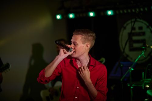 Ëndstation – auch als Endstation oder Eendstation bekannt – bei Ihrem eigenen Auftritt im Schützenheim.